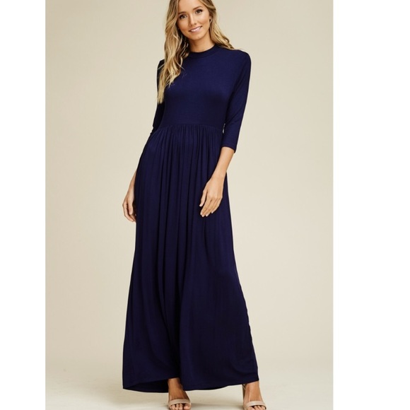 Mock Neck pleated Maxi Dress PRICE FIRM - Picture 2 of 7